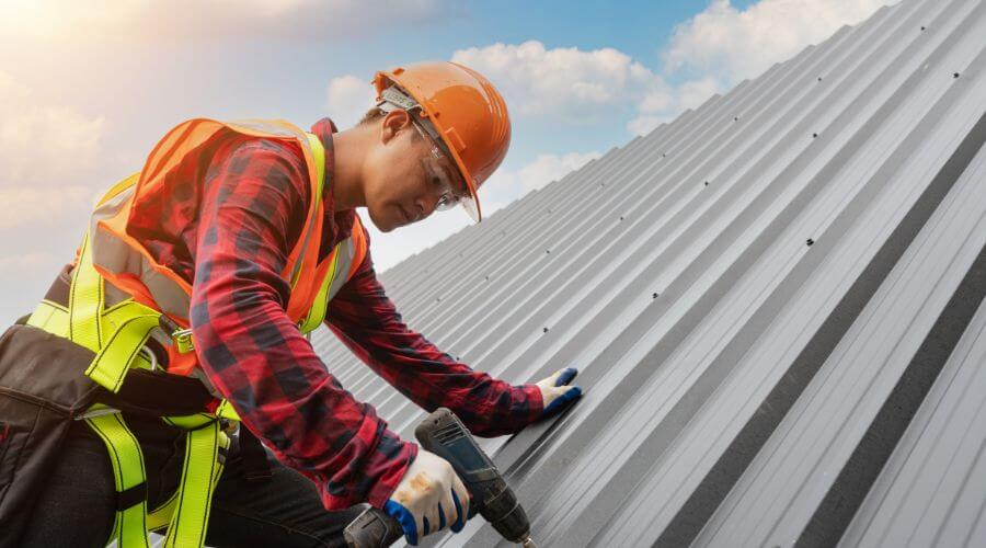 Professional gutter cleaning in Milesburg, PA
